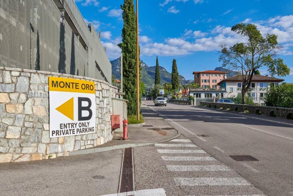 Oliva, Stylish With Garage Riva del Garda