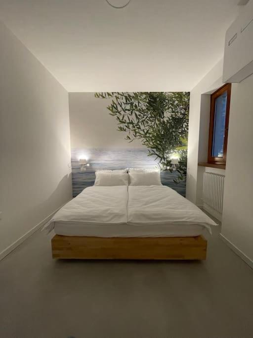 Oliva, Stylish With Garage * Riva del Garda