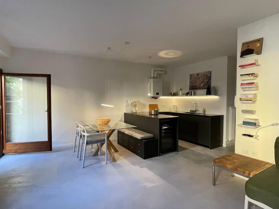 Oliva, Stylish With Garage Riva del Garda